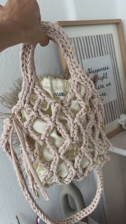 Rita net bag Beige & gold with charms